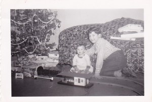 Christmas 1954-2PeterJanet.jpg